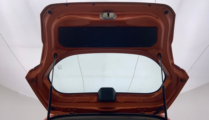 2018 Maruti Alto K10 LXI CNG (O), CNG, Manual, 30,957 km, Boot Door Open