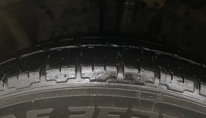 2014 Ford Ecosport TITANIUM 1.0L ECOBOOST, Petrol, Manual, 72,346 km, Left Front Tyre Tread