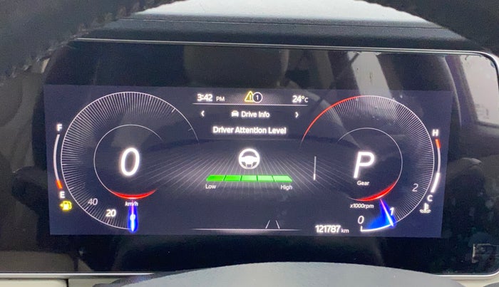 2021 Mahindra XUV700 AX 7 LUXURY P AT 7 STR, Petrol, Automatic, 1,21,757 km, Odometer Image