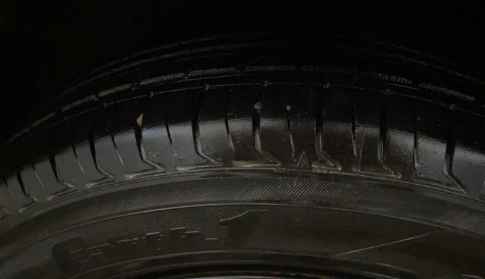 2020 Tata ALTROZ XE PETROL, Petrol, Manual, 61,819 km, Left Front Tyre Tread