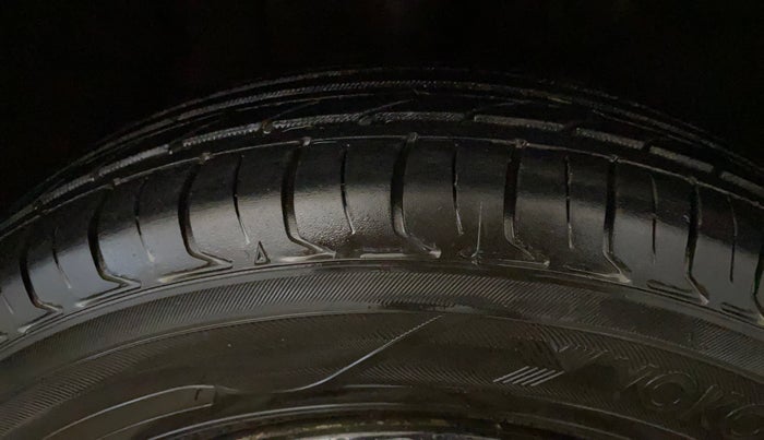 2020 Tata ALTROZ XE PETROL, Petrol, Manual, 61,819 km, Right Front Tyre Tread