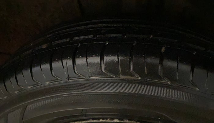 2020 Tata ALTROZ XE PETROL, Petrol, Manual, 61,819 km, Left Rear Tyre Tread