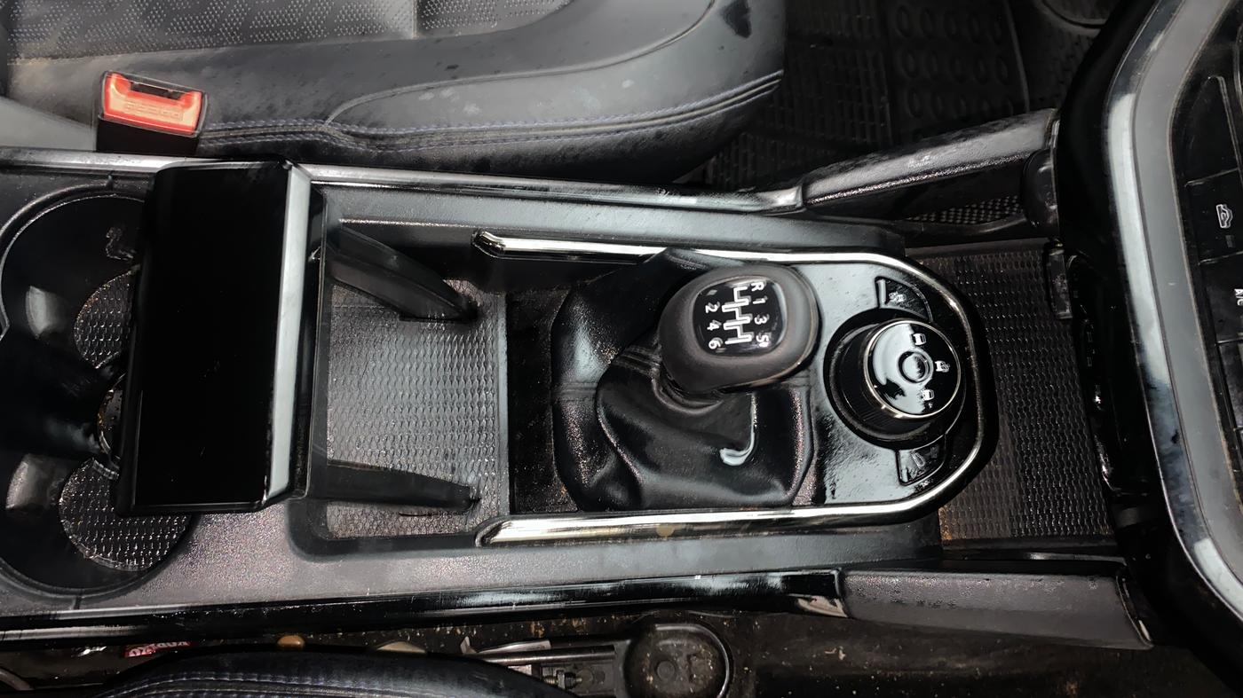 2022 Tata Harrier XZ PLUS 2.0L DARK EDITION, Diesel, Manual, 65,617 km, Gear Lever