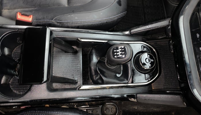 2022 Tata Harrier XZ PLUS 2.0L DARK EDITION, Diesel, Manual, 65,617 km, Gear Lever