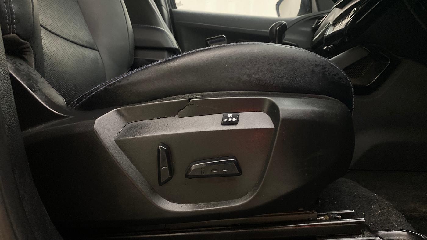 2022 Tata Harrier XZ PLUS 2.0L DARK EDITION, Diesel, Manual, 65,617 km, Driver Side Adjustment Panel