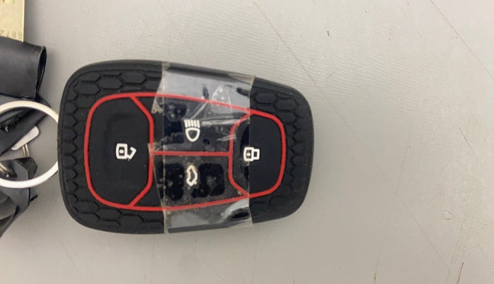 2020 Tata NEXON XZA PLUS SUNROOF DIESEL, Diesel, Automatic, 60,307 km, Key Close Up