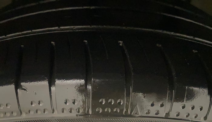 2020 Tata NEXON XZA PLUS SUNROOF DIESEL, Diesel, Automatic, 60,307 km, Left Front Tyre Tread