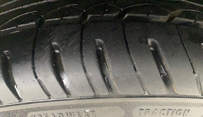 2014 Hyundai Grand i10 SPORTZ 1.2 KAPPA VTVT, Petrol, Manual, 41,453 km, Left Rear Tyre Tread