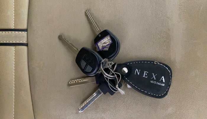 2019 Maruti Ciaz SIGMA 1.5 SHVS MT  PETROL, Petrol, Manual, 50,677 km, Key Close Up