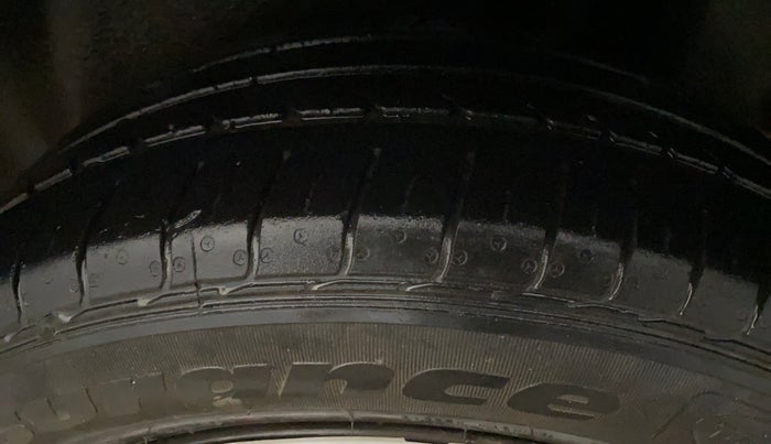 2019 Maruti Ciaz SIGMA 1.5 SHVS MT  PETROL, Petrol, Manual, 50,677 km, Left Rear Tyre Tread