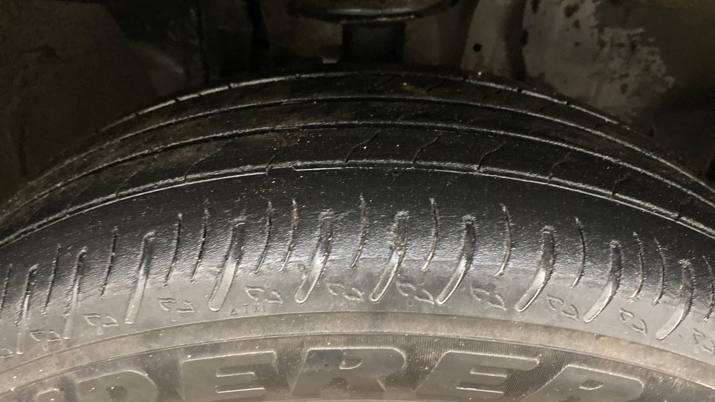 2021 Renault Kiger RXZ TURBO CVT, Petrol, Automatic, 74,919 km, Right Front Tyre Tread