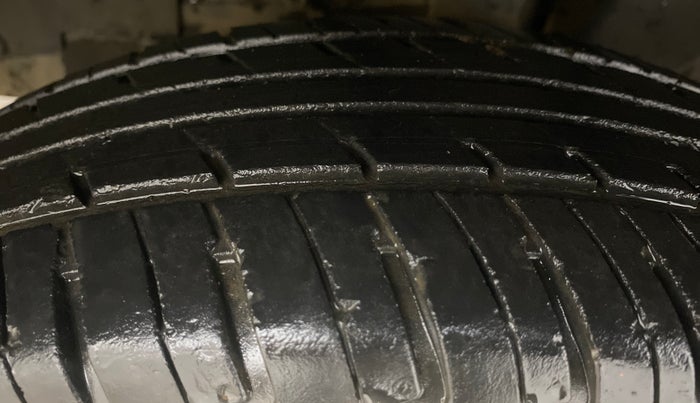 2018 Renault Kwid RXT 1.0 AMT, Petrol, Automatic, 45,654 km, Left Front Tyre Tread