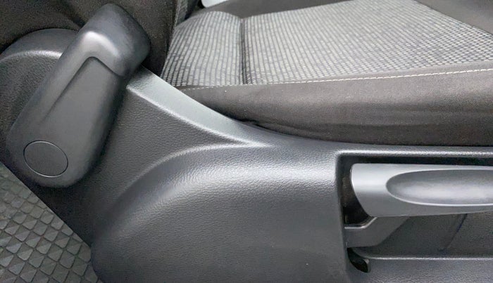 2018 Volkswagen Polo COMFORTLINE 1.0L MPI, Petrol, Manual, 1,01,851 km, Driver Side Adjustment Panel