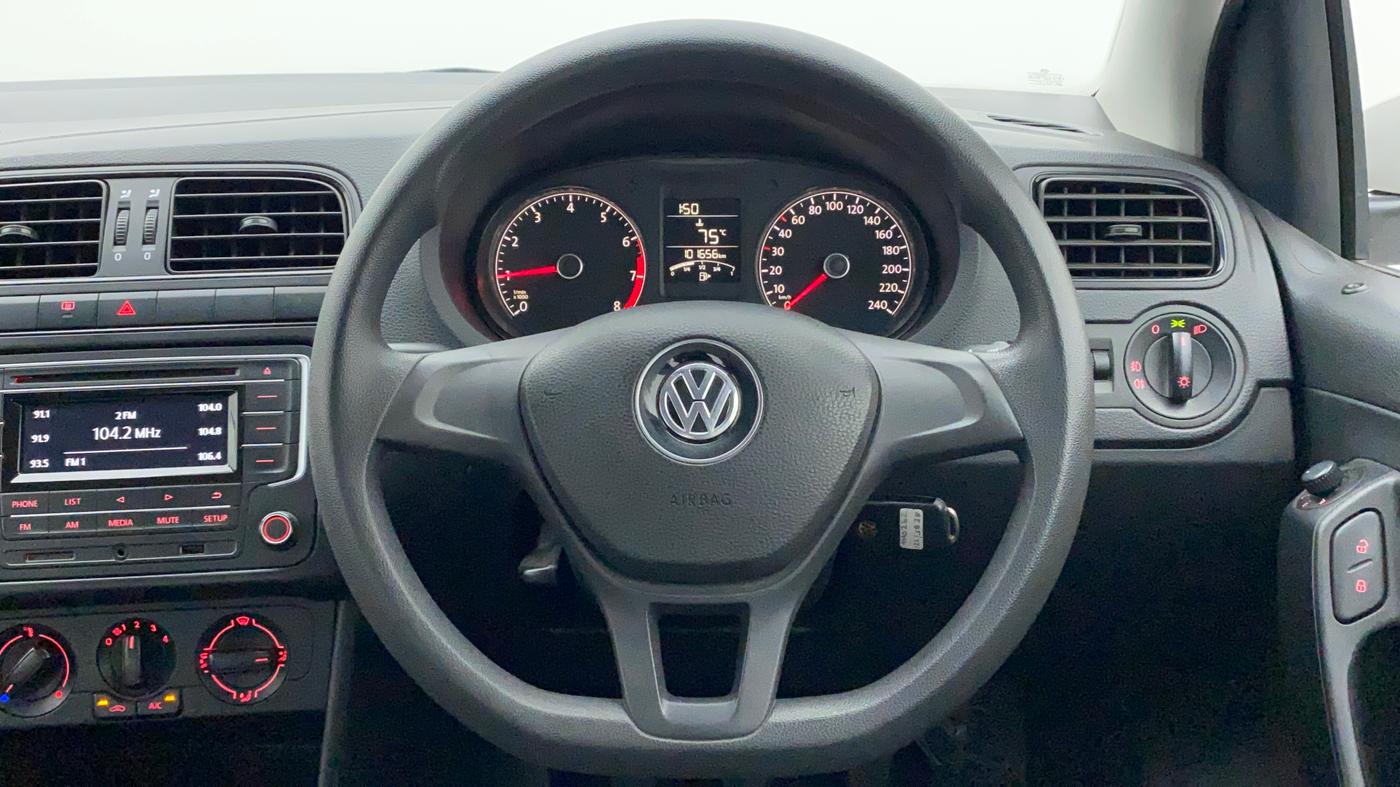 2018 Volkswagen Polo COMFORTLINE 1.0L MPI, Petrol, Manual, 1,01,851 km, Steering Wheel Close Up