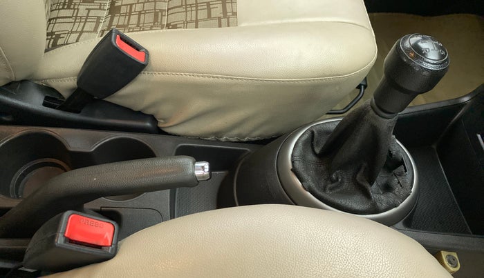 2013 Hyundai i20 MAGNA O 1.2, Petrol, Manual, 58,302 km, Gear Lever