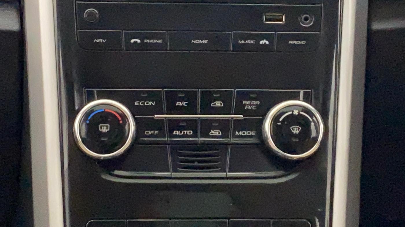 2018 Mahindra XUV500 W11 (O), Diesel, Manual, 89,157 km, Automatic Climate Control