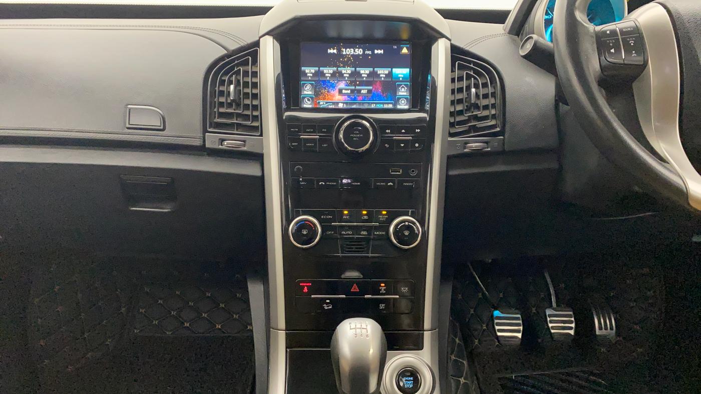 2018 Mahindra XUV500 W11 (O), Diesel, Manual, 89,157 km, Air Conditioner