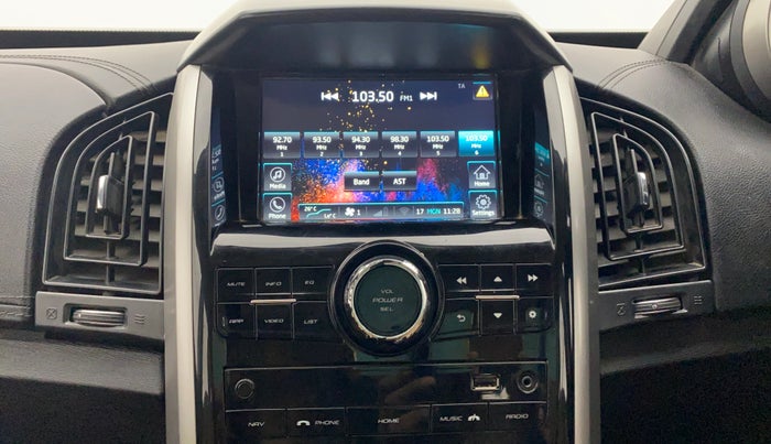 2018 Mahindra XUV500 W11 (O), Diesel, Manual, 89,157 km, Infotainment System