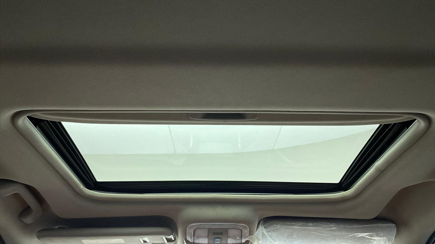 2020 Mahindra XUV500 W9, Diesel, Manual, 42,175 km, Moonroof/ Sunroof