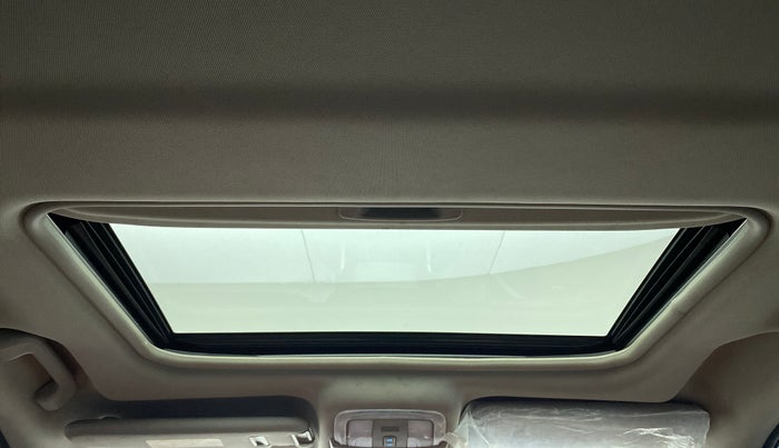 2020 Mahindra XUV500 W9, Diesel, Manual, 42,175 km, Moonroof/ Sunroof