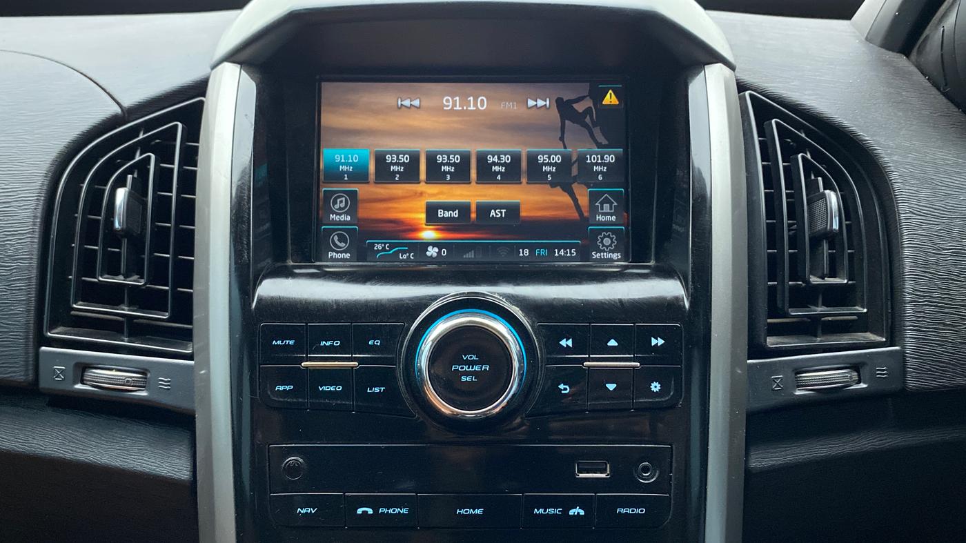 2020 Mahindra XUV500 W9, Diesel, Manual, 42,175 km, Infotainment System