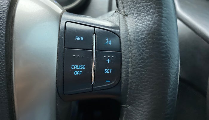 2020 Mahindra XUV500 W9, Diesel, Manual, 42,175 km, Adaptive Cruise Control
