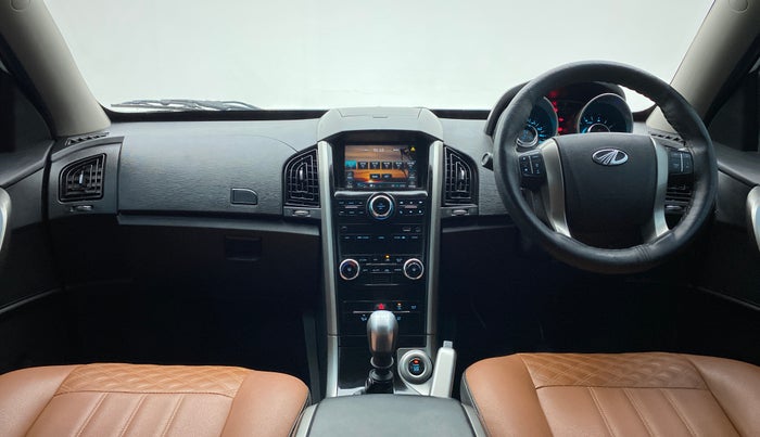 2020 Mahindra XUV500 W9, Diesel, Manual, 42,175 km, Dashboard