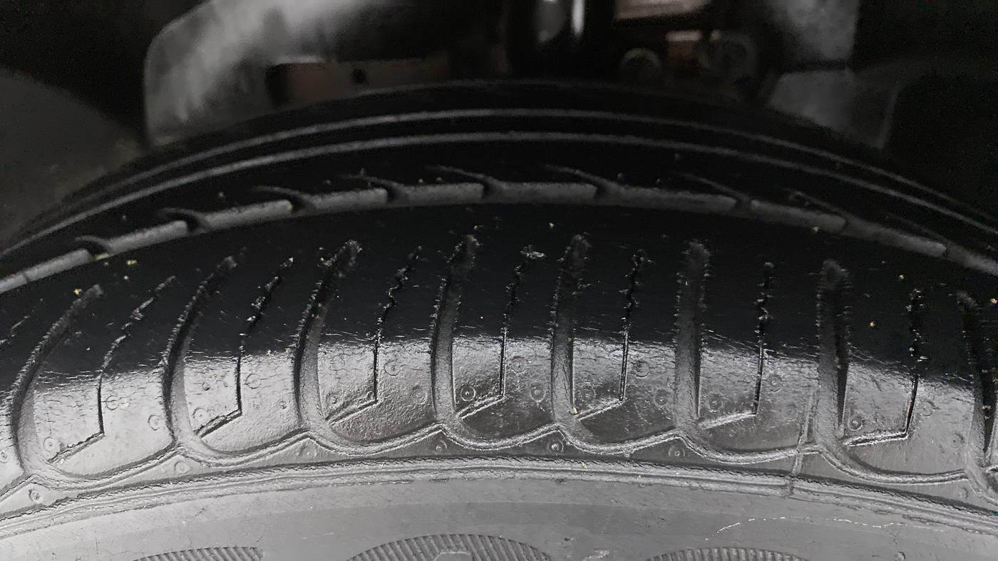 2019 Ford Ecosport TITANIUM + 1.5L PETROL AT, Petrol, Automatic, 83,865 km, Left Front Tyre Tread