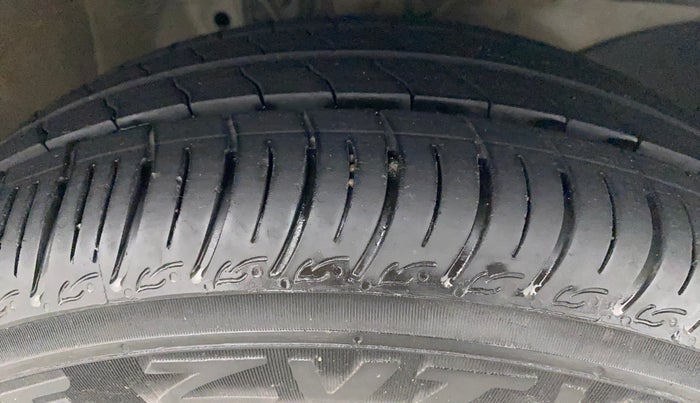 2016 Honda Amaze 1.2L I-VTEC S AT, Petrol, Automatic, 54,094 km, Right Front Tyre Tread