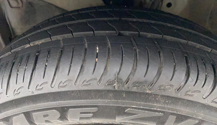 2016 Honda Amaze 1.2L I-VTEC S AT, Petrol, Automatic, 54,094 km, Left Front Tyre Tread