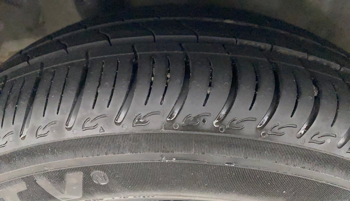 2016 Honda Amaze 1.2L I-VTEC S AT, Petrol, Automatic, 54,094 km, Right Rear Tyre Tread