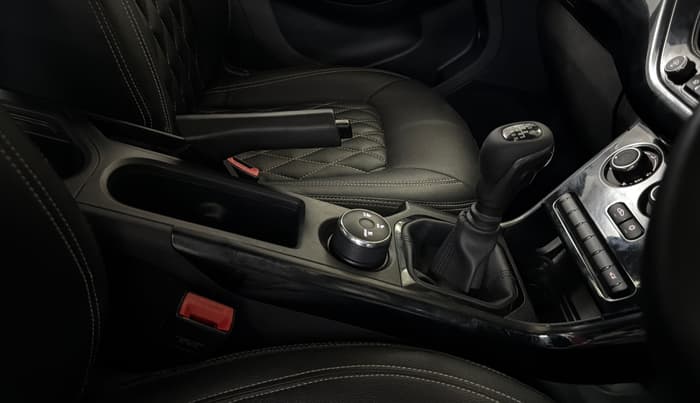 2022 Tata NEXON XM PETROL, Petrol, Manual, 21,606 km, Gear Lever