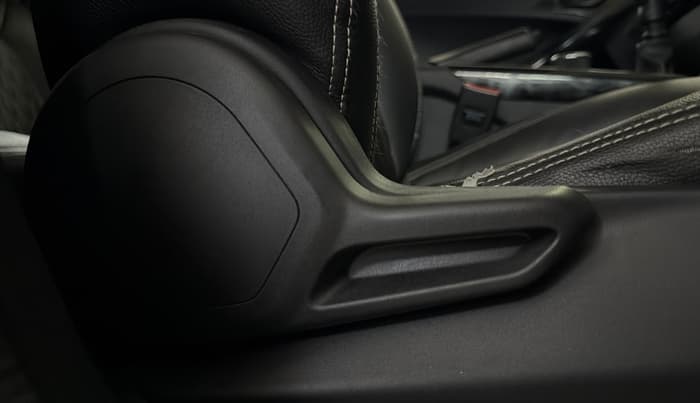 2022 Tata NEXON XM PETROL, Petrol, Manual, 21,606 km, Driver Side Adjustment Panel