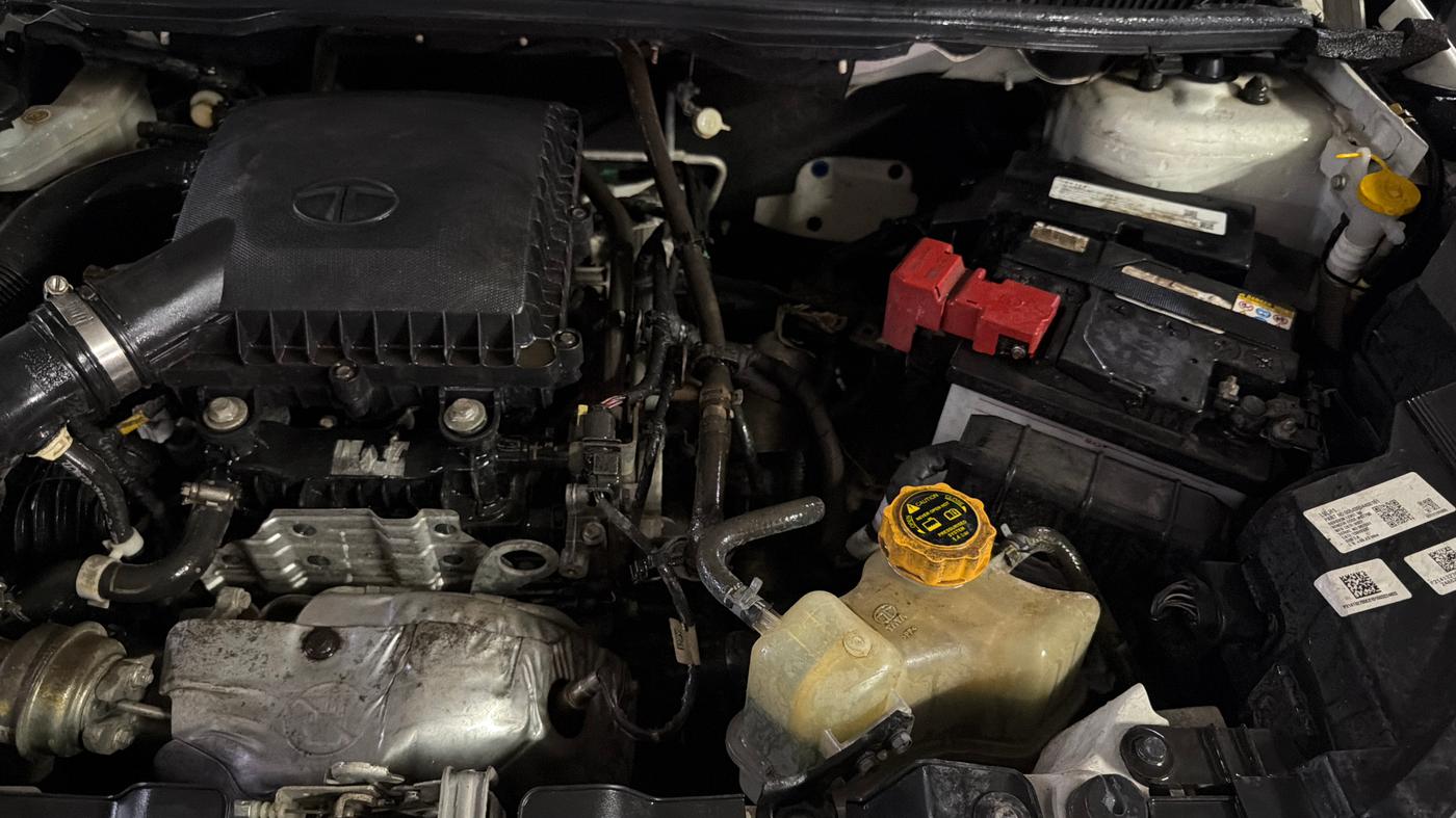 2022 Tata NEXON XM PETROL, Petrol, Manual, 21,606 km, Engine View - Left