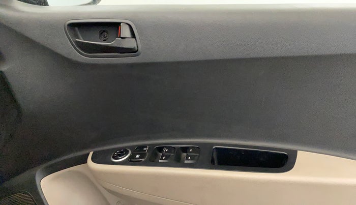 2016 Hyundai Grand i10 MAGNA 1.2 KAPPA VTVT, Petrol, Manual, 69,860 km, Driver Side Door Panels Control