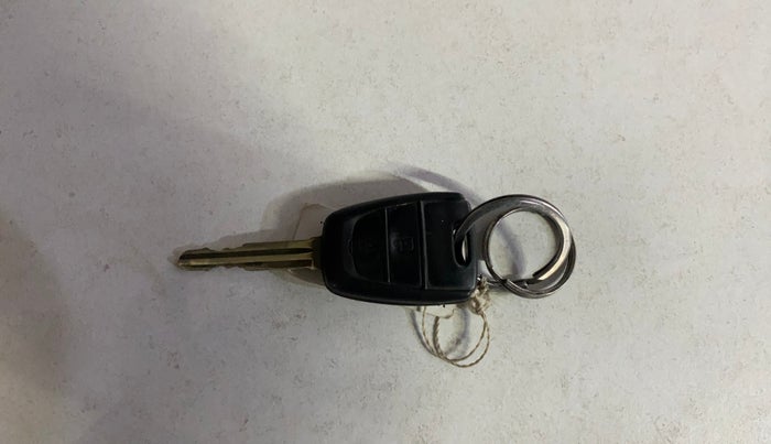 2016 Hyundai Grand i10 MAGNA 1.2 KAPPA VTVT, Petrol, Manual, 69,860 km, Key Close Up