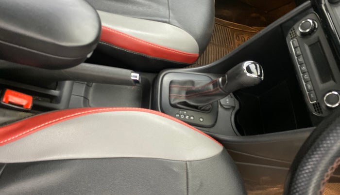 2018 Skoda Rapid STYLE 1.6 MPI AT, Petrol, Automatic, 42,741 km, Gear Lever