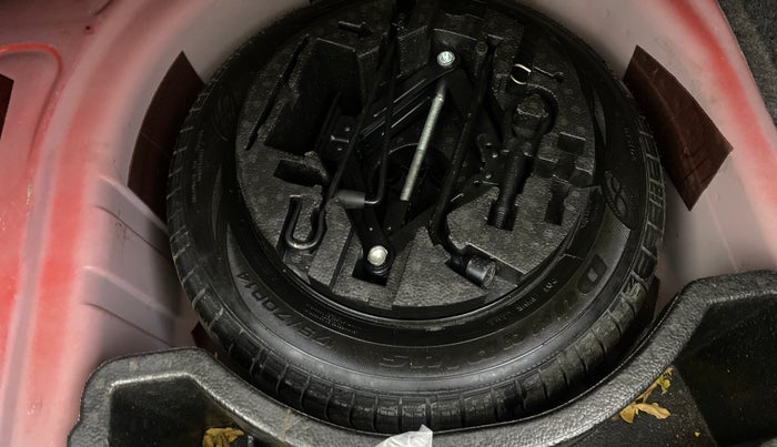 2018 Skoda Rapid STYLE 1.6 MPI AT, Petrol, Automatic, 42,741 km, Spare Tyre