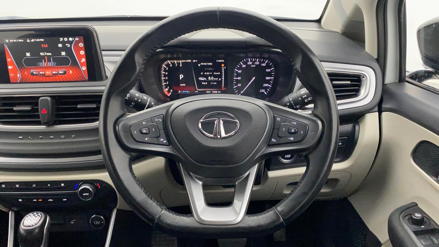 2022 Tata ALTROZ XZA PLUS, Petrol, Automatic, 14,566 km, Steering Wheel Close Up