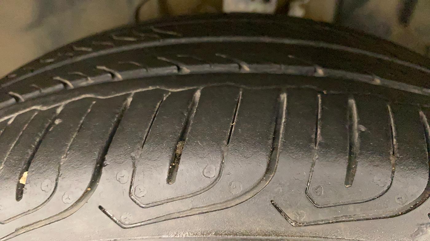 2022 Tata ALTROZ XZA PLUS, Petrol, Automatic, 14,566 km, Left Front Tyre Tread