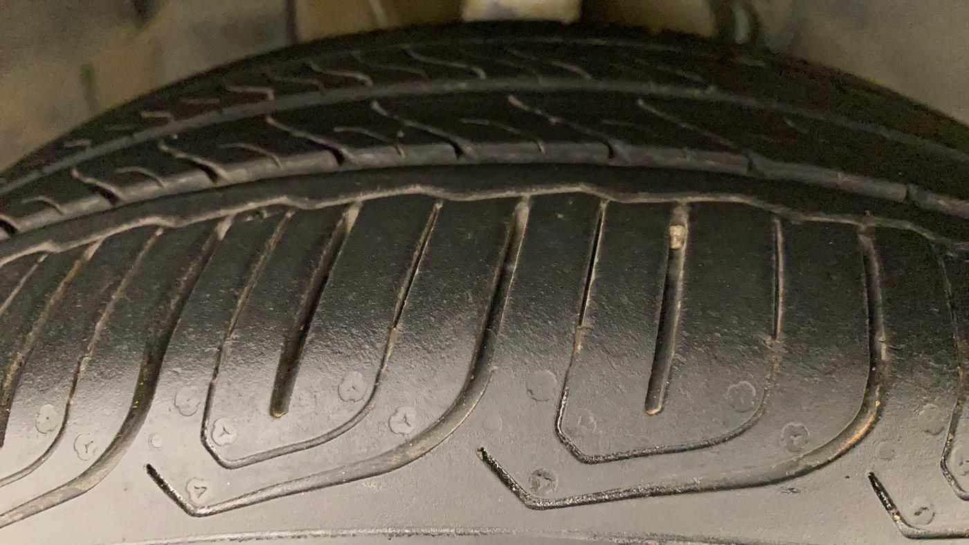 2022 Tata ALTROZ XZA PLUS, Petrol, Automatic, 14,566 km, Right Front Tyre Tread