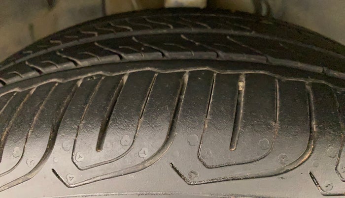 2022 Tata ALTROZ XZA PLUS, Petrol, Automatic, 14,566 km, Right Front Tyre Tread