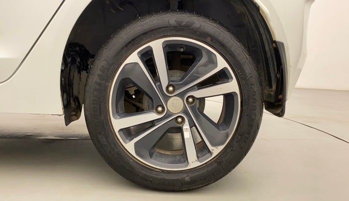 2022 Tata ALTROZ XZA PLUS, Petrol, Automatic, 14,566 km, Left Rear Wheel