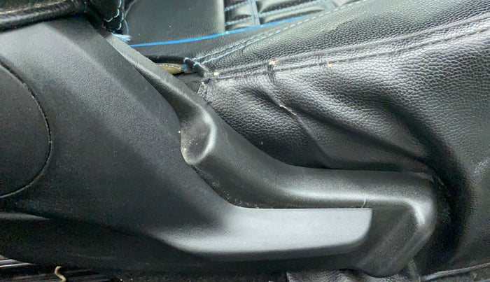 2017 Maruti IGNIS ZETA 1.3 DDIS, Diesel, Manual, 33,284 km, Driver Side Adjustment Panel