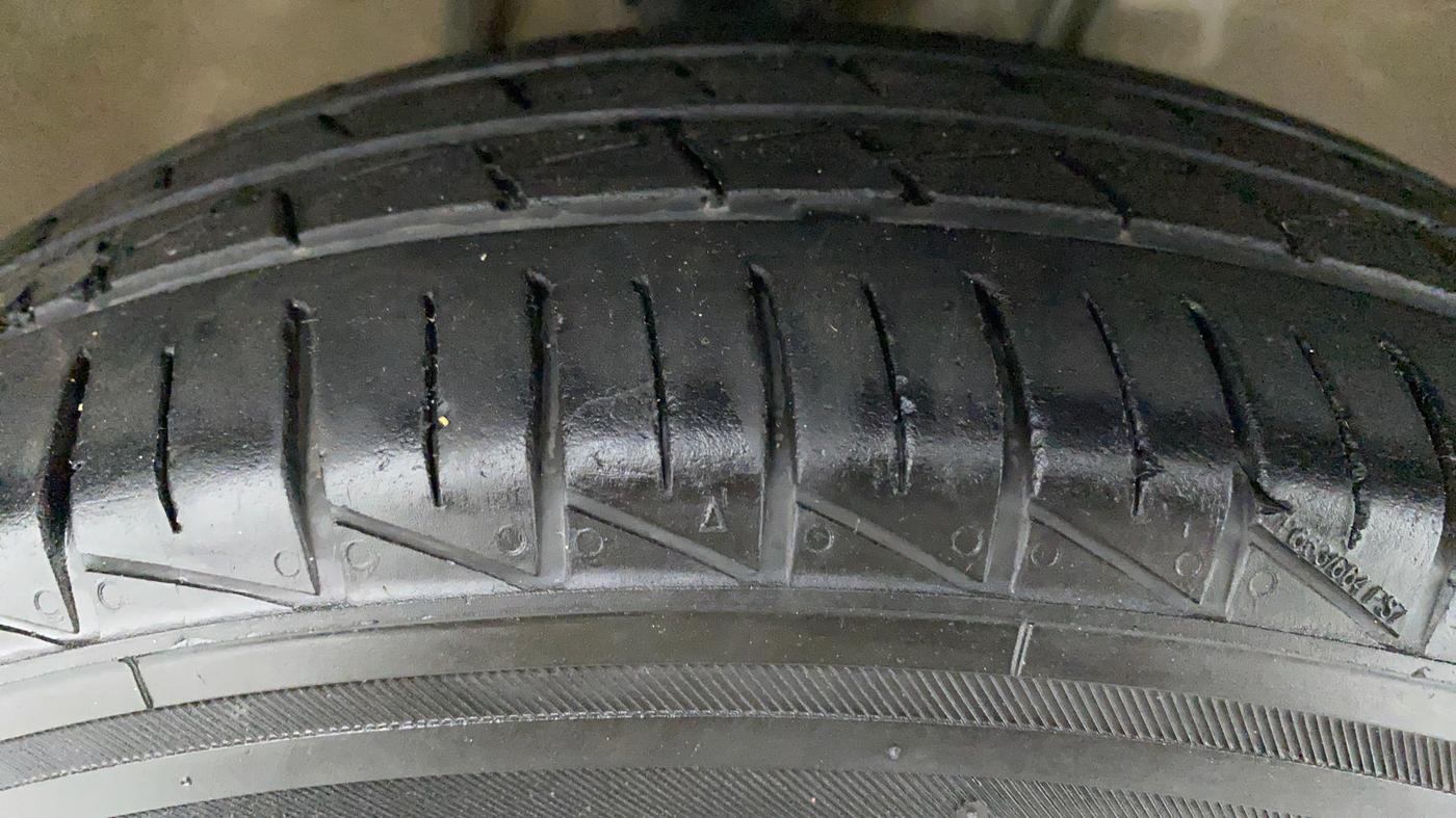 2020 Maruti Alto LXI, Petrol, Manual, Right Front Tyre Tread