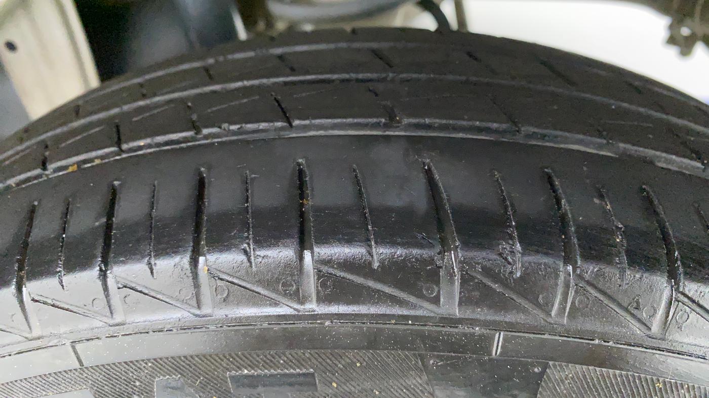 2020 Maruti Alto LXI, Petrol, Manual, Left Rear Tyre Tread