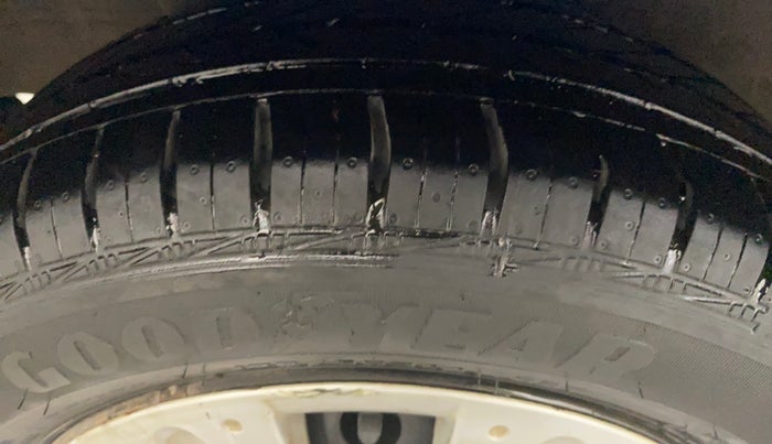 2012 Honda Brio S MT, Petrol, Manual, 89,192 km, Right Rear Tyre Tread