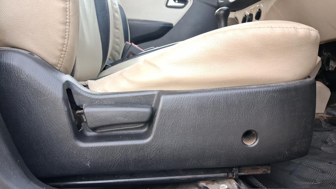2021 Maruti Alto LXI, Petrol, Manual, 45,110 km, Driver Side Adjustment Panel