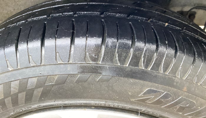 2014 Hyundai Grand i10 SPORTZ 1.2 KAPPA VTVT, Petrol, Manual, 58,729 km, Right Rear Tyre Tread