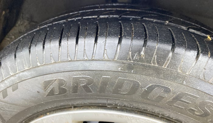 2014 Hyundai Grand i10 SPORTZ 1.2 KAPPA VTVT, Petrol, Manual, 58,729 km, Right Front Tyre Tread